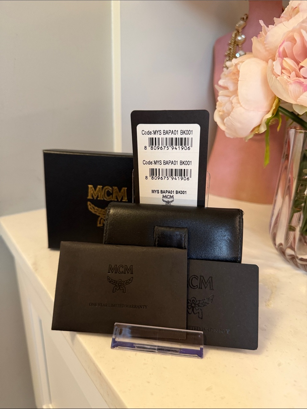 MCM mini Wallet w Black gift Box + authenticity card + dust bag EUC silver HW! - Picture 4 of 11